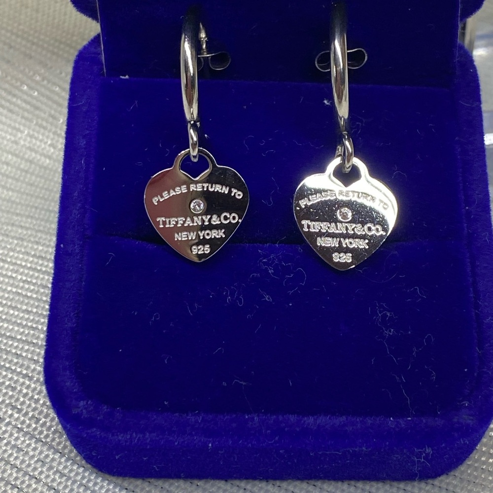 Tiffany & Co. Silver Heart Tag Hoop Earrings - Silver